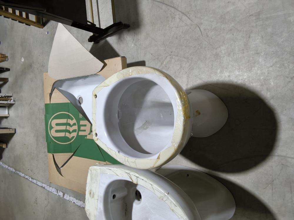 WC BLANC NEUF