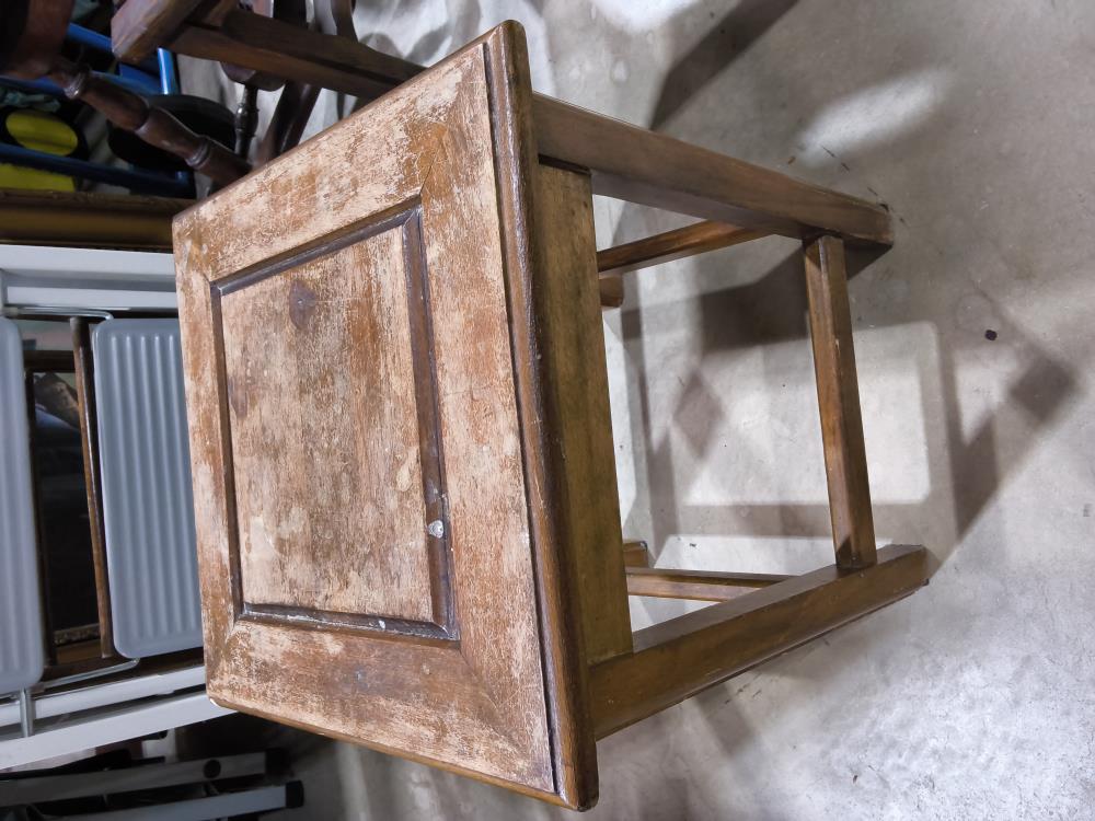 TABLE D’APPOINT 