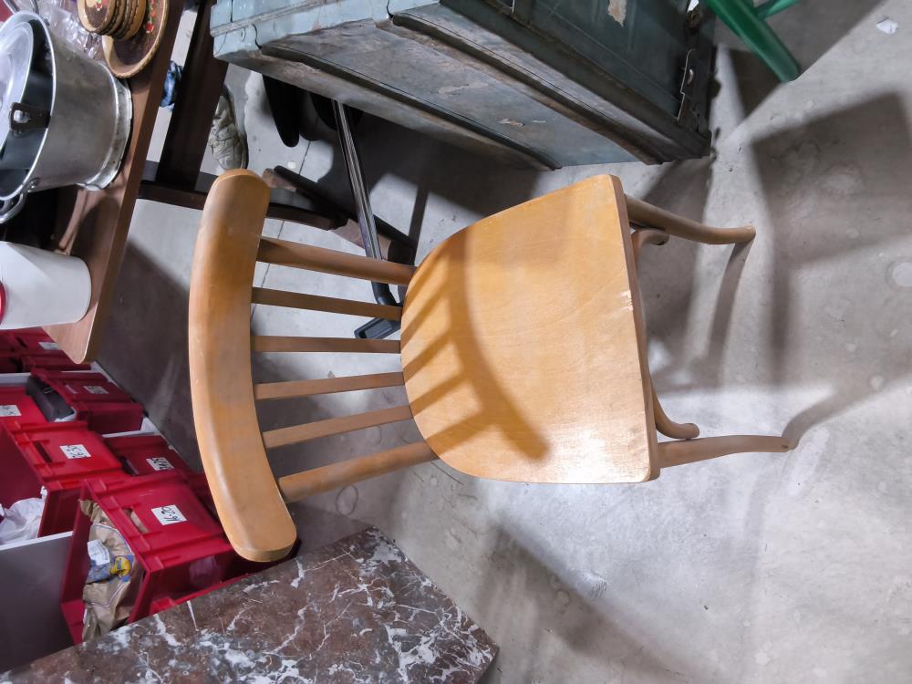 CHAISE BISTROT DANS 