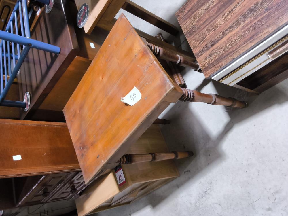 PETITE TABLE 