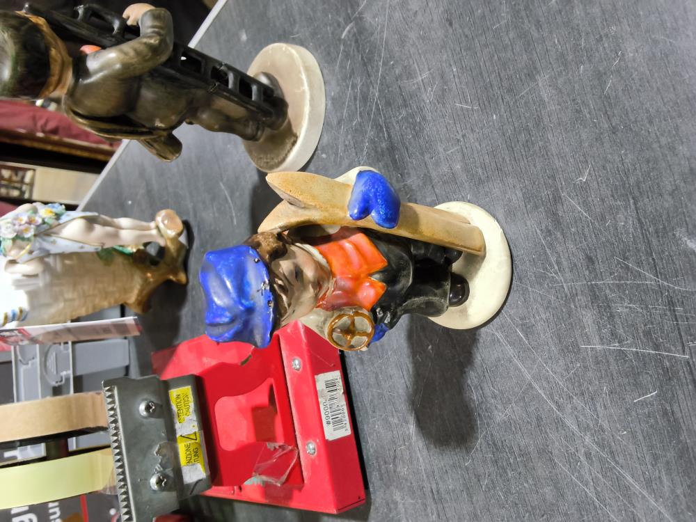 STATUETTE SKIEUR DANS L'ÉTAT 