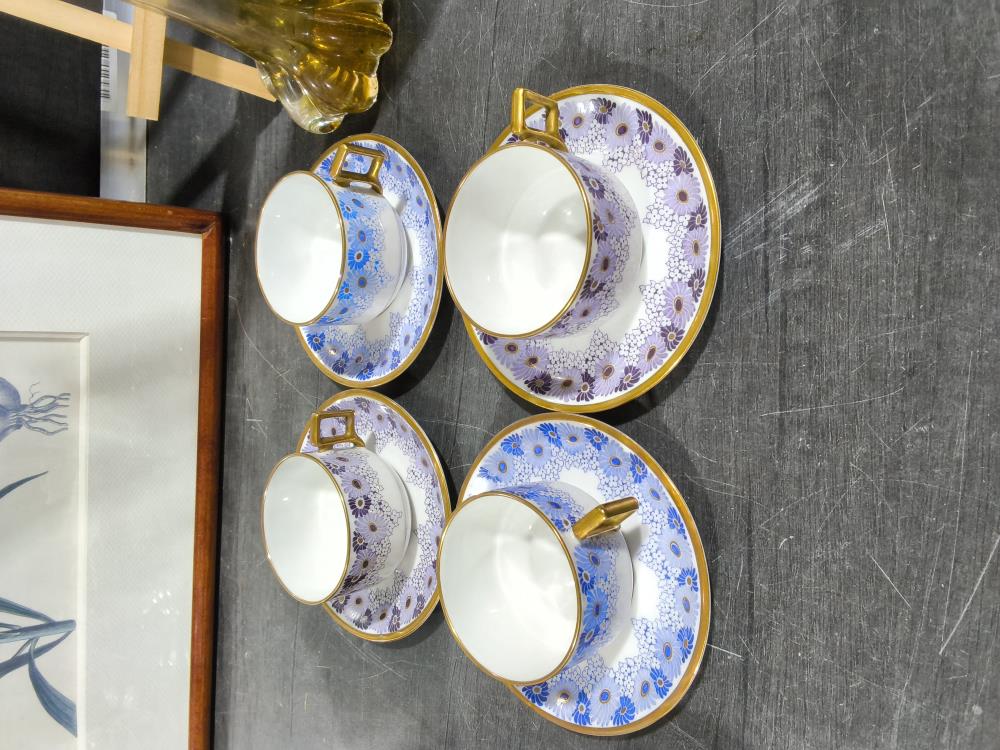 ENSEMBLE 4 PETITE TASSES  ET S TASSES