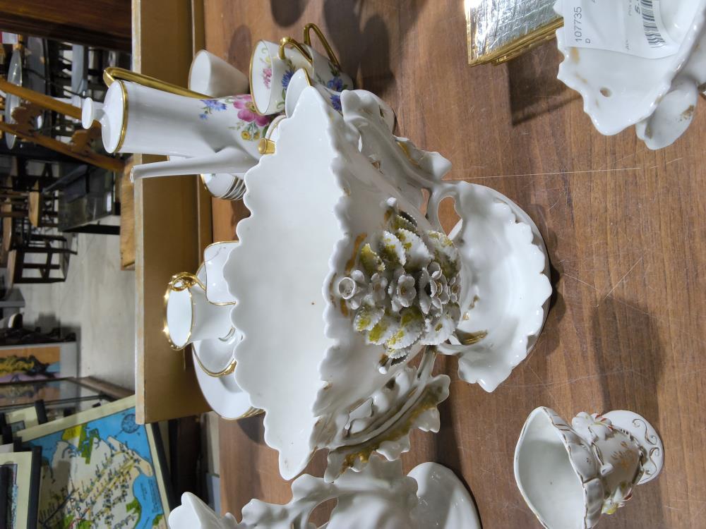 VASE FLEURS BLANC