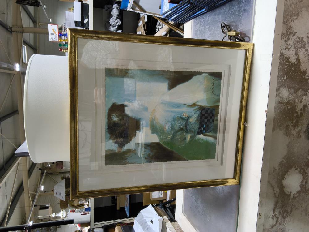 TABLEAU  SIGNÉ SOUS VERRE  51 X 61 CM
