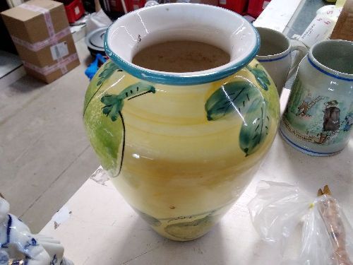 VASE JAUNE