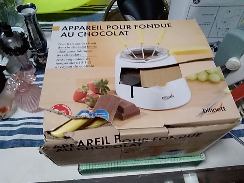 APPAREIL FONDUE AU CHOCOLAT 