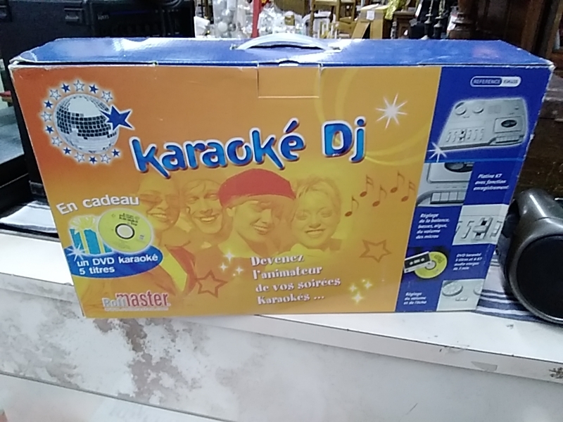 KARAOKE 