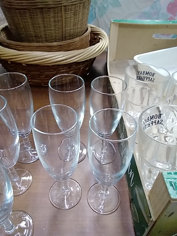 LOT DE 4 VERRES