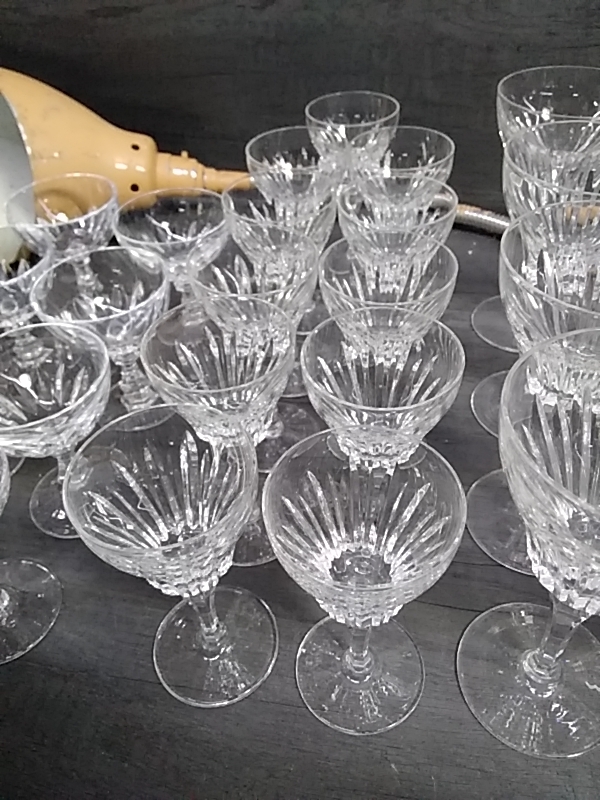 LOT DE 11 VERRES PM