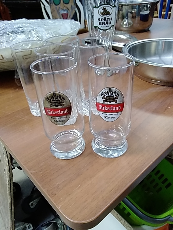 LOT DE 2 VERRES A BIÈRE 