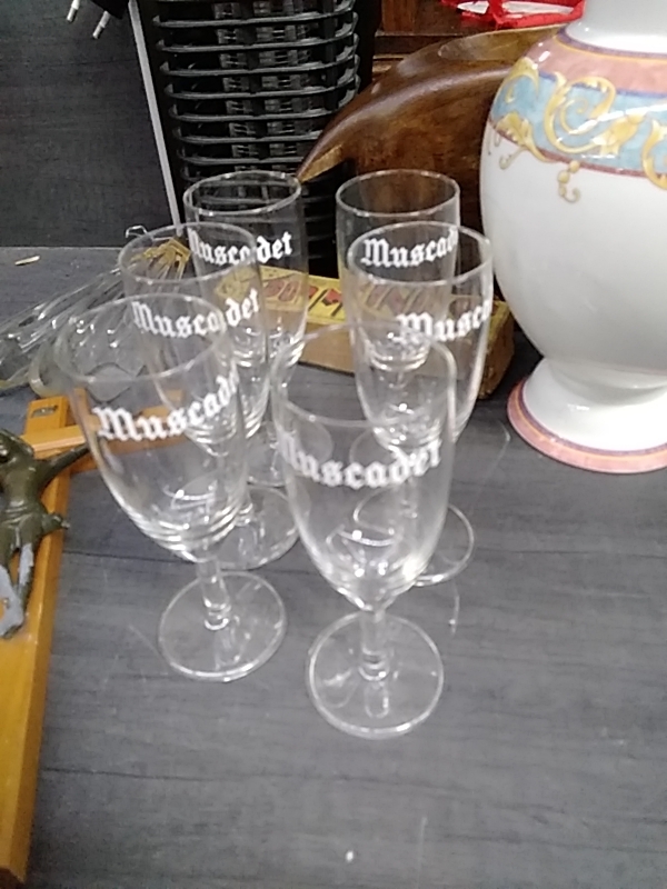 LOT DE 6 VERRES MUSCADET