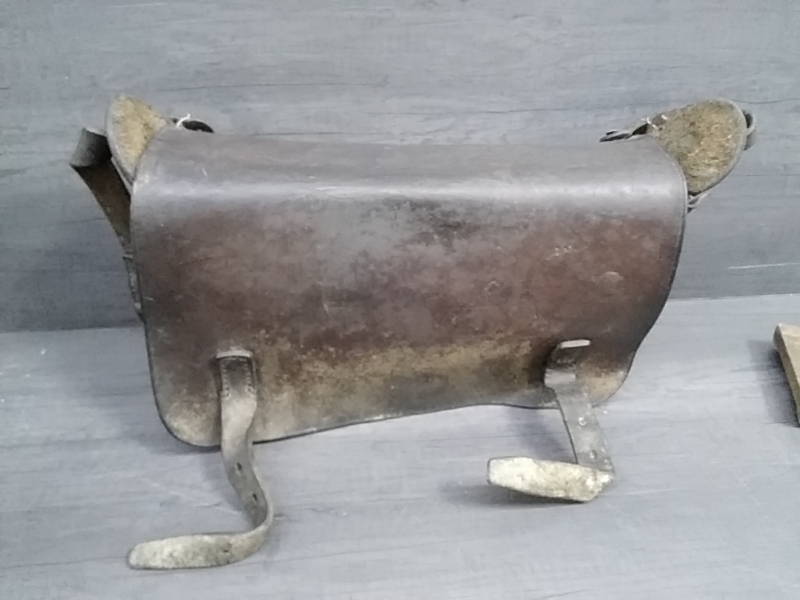 SACOCHE CUIR ANCIENNE POUR OUTIL 