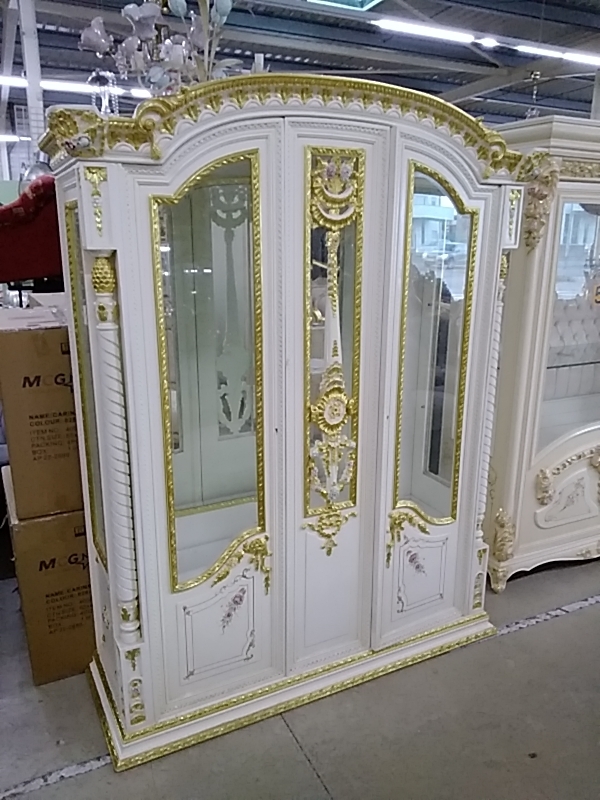 VITRINE BAROQUE ARRONDIE 2PORTES