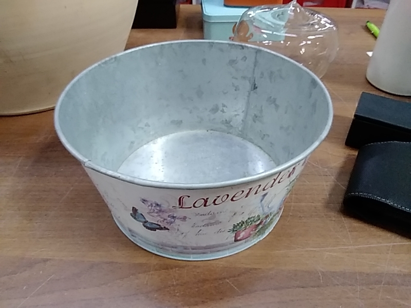 CACHE POT METAL ROND