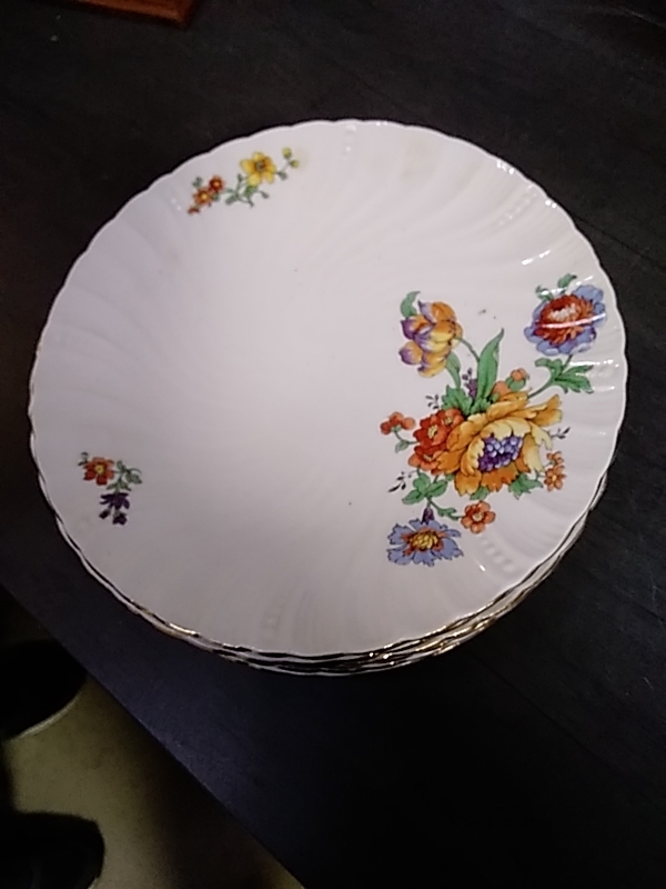 ASSIETTE PORCELAINE DE SARREGUEMINES 