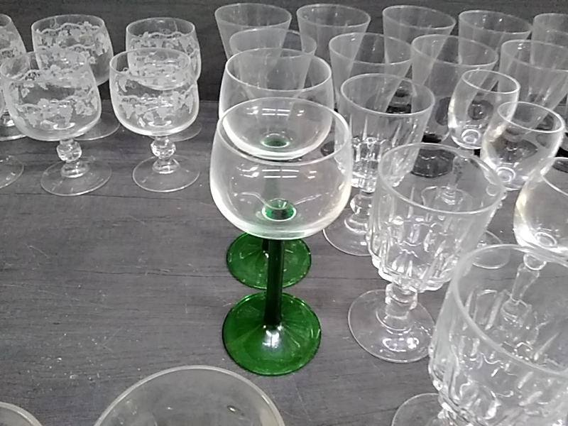 LOT DE 2 VERRES ALSACIENS