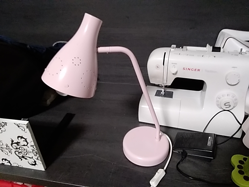 LAMPE DE BUREAU IKEA ROSE