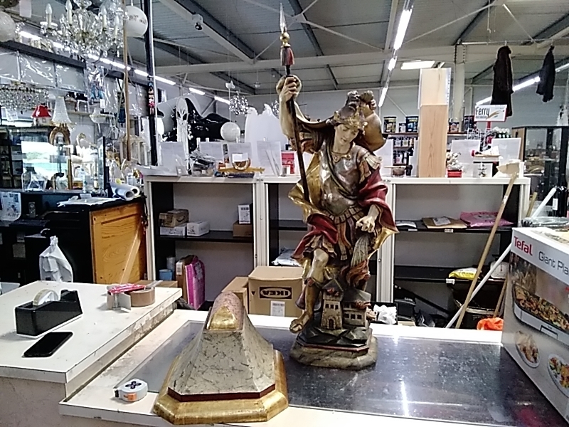 STATUETTE ST FLORIAN PATRON DES POMPIERS EN BOIS AVEC CONSOLE HT 82CM SANS SOCLE 