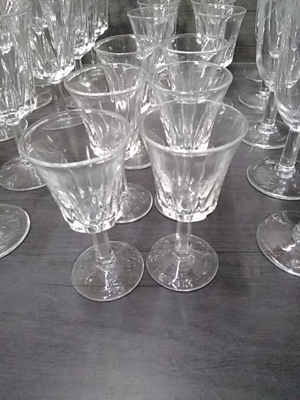 LOT DE 6 VERRES A LIQUEUR 