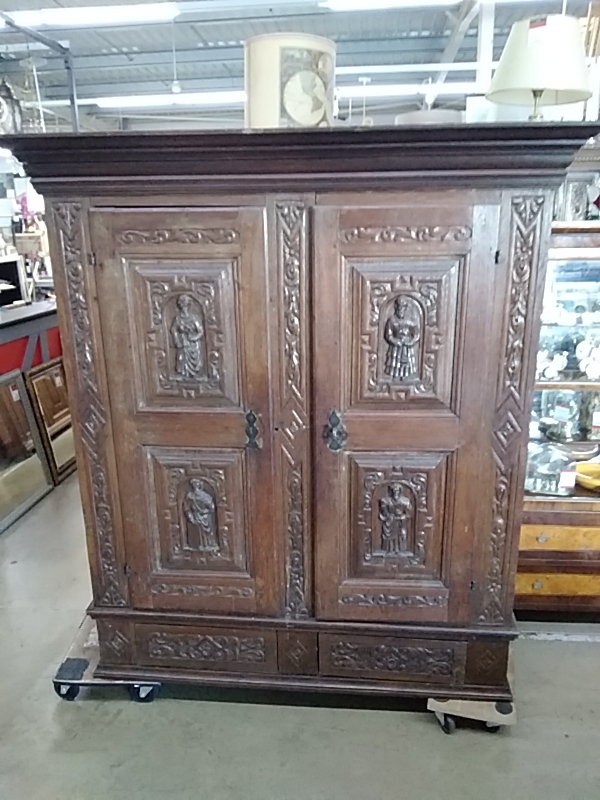 ARMOIRE DE CHATEAU DÉBUT 17EME SIÈCLE OCCASION