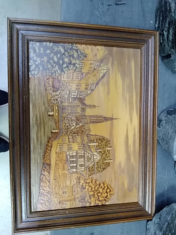 TABLEAU VUE DE STRASBOURG SUR BOIS SIGNÉ A MOSER 43 X 32 CM