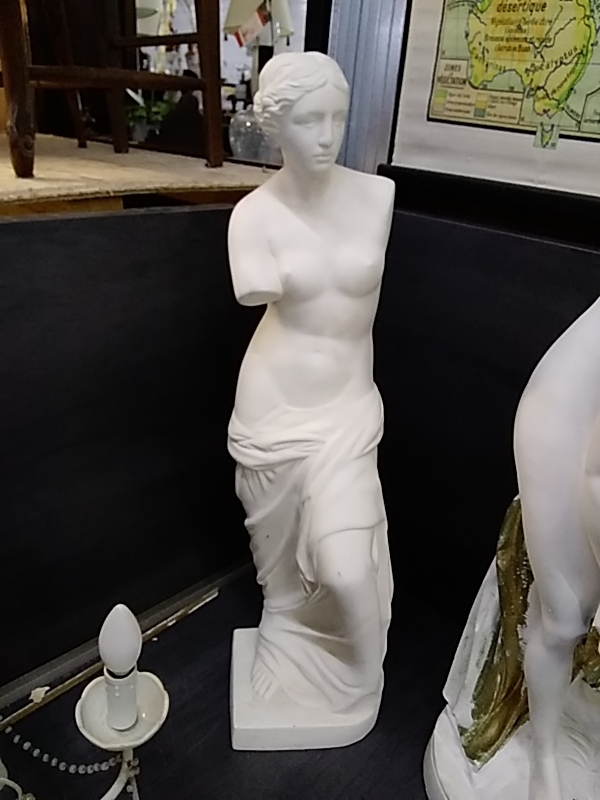 STATUE VENUS STUC HT. 82CM