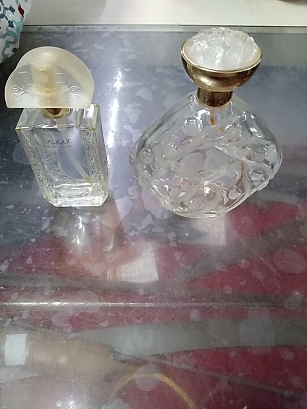 FLACON DE PARFUM LALIQUE 