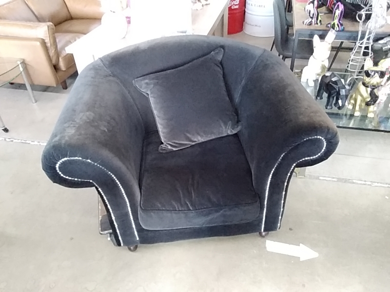 FAUTEUIL GRAND MODELE VELOURS NOIR 