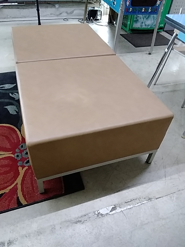 POUF CUIR CAMEL 80X80CM