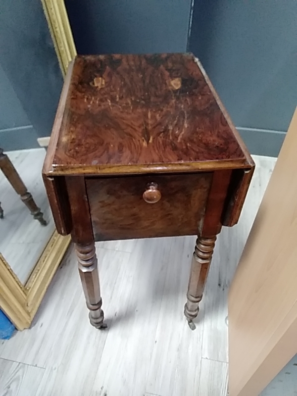 TABLE A VOLETS ANCIENNE 1PORTE NOYER