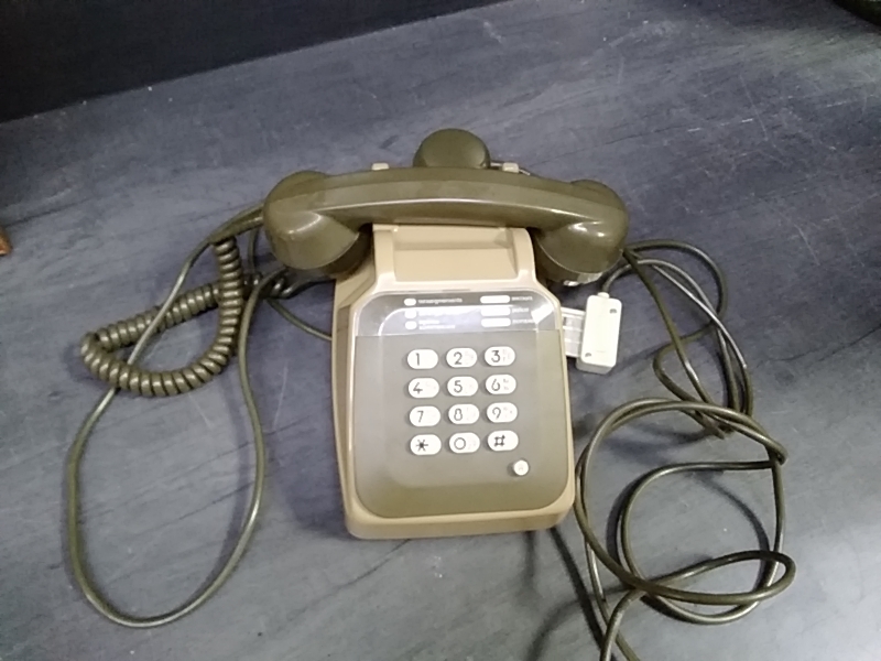 TÉLÉPHONE ANCIEN PVC