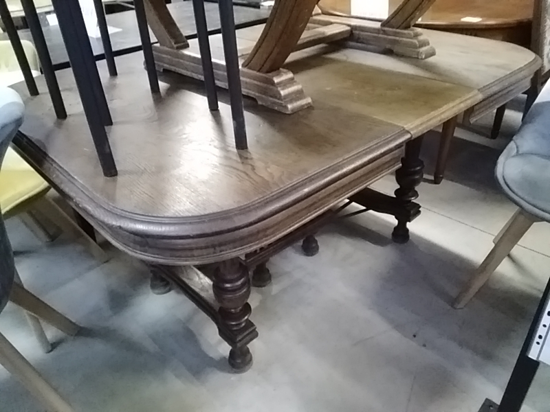 TABLE HENRI II