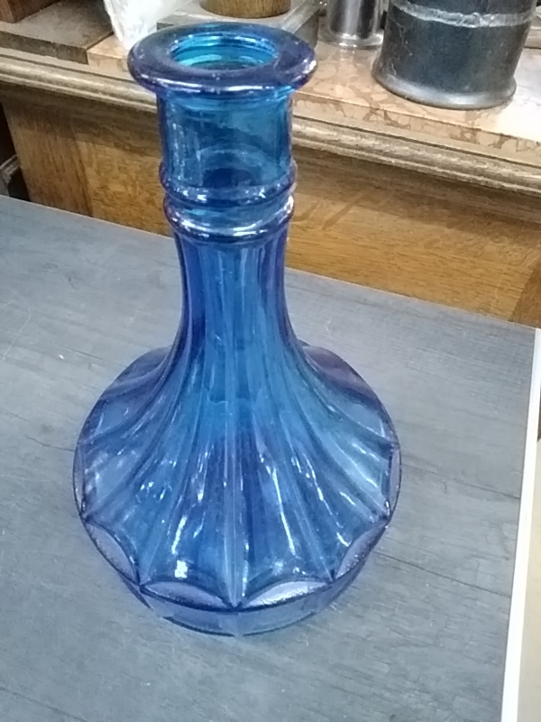 VASE BLEU