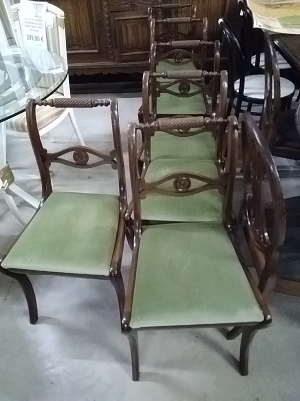 LOT DE 6 CHAISES ANCIENNES NOYER ASSISES VELOURS VERT