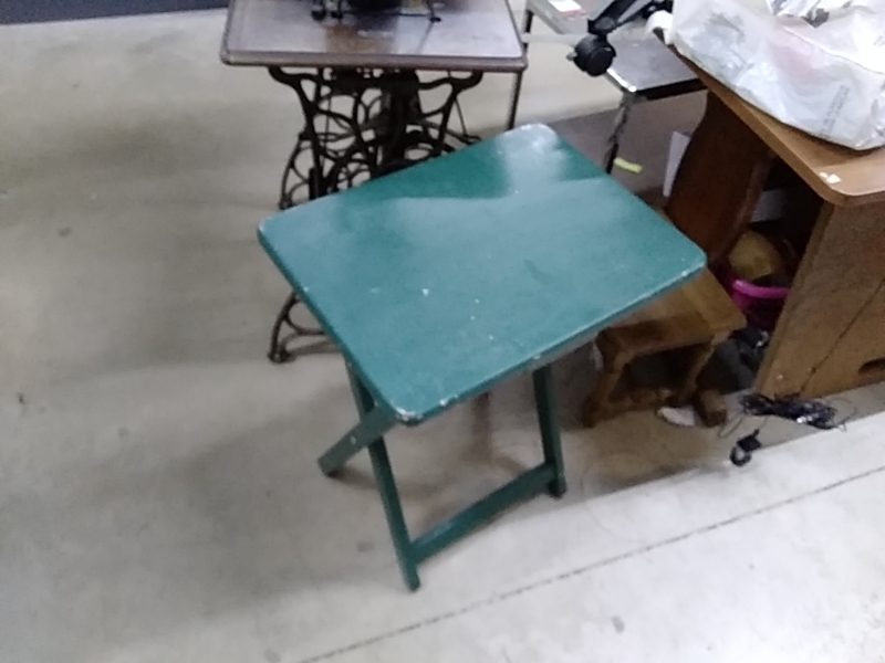 PETITE TABLE PLIABLE VERTE