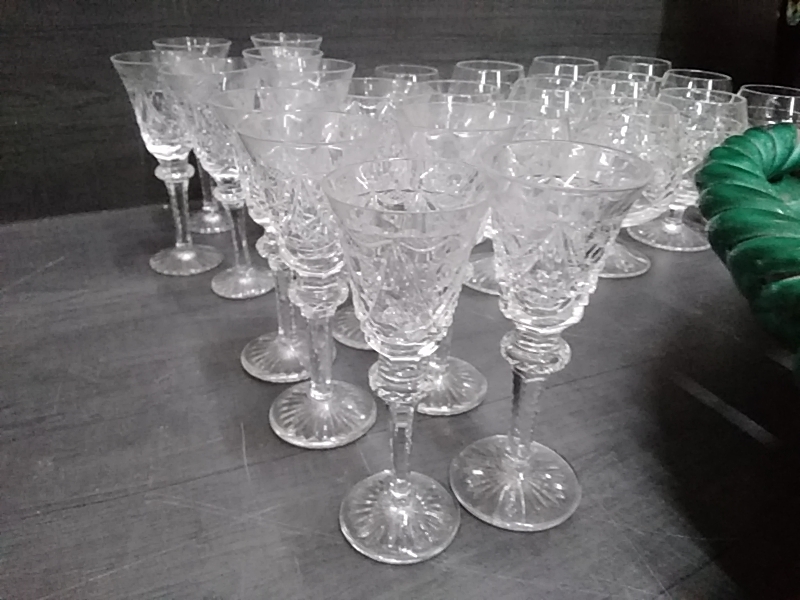 LOT DE 6 VERRES DIGESTIF CRISTAL 