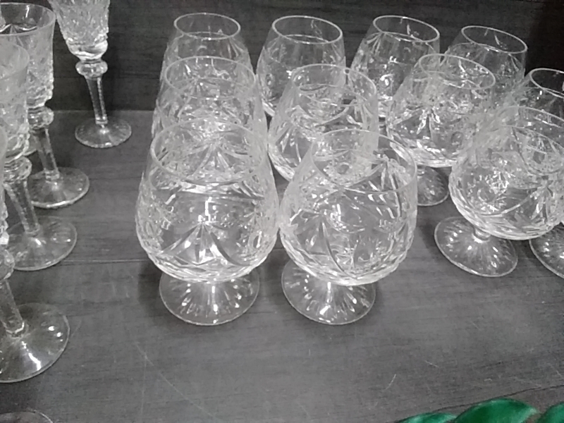 LOT DE 6 VERRES A COGNAC CRISTAL