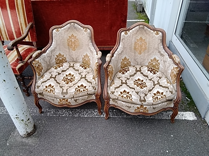 FAUTEUIL ANCIEN CRAP