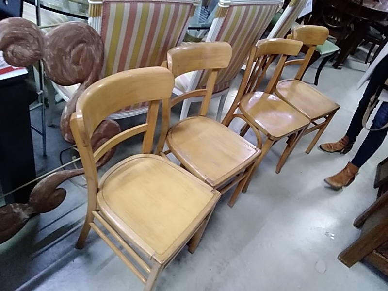 LOT DE 4 CHAISES BISTROT 