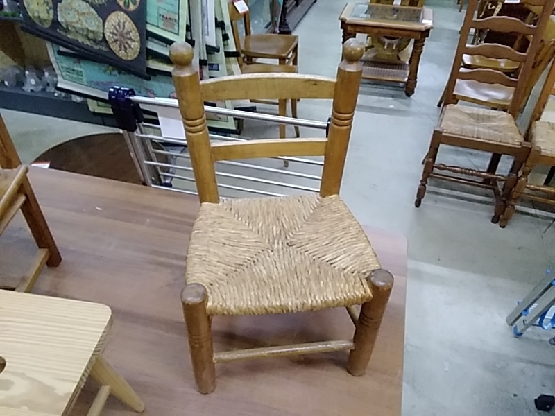CHAISE ENFANT PAILLÉES 