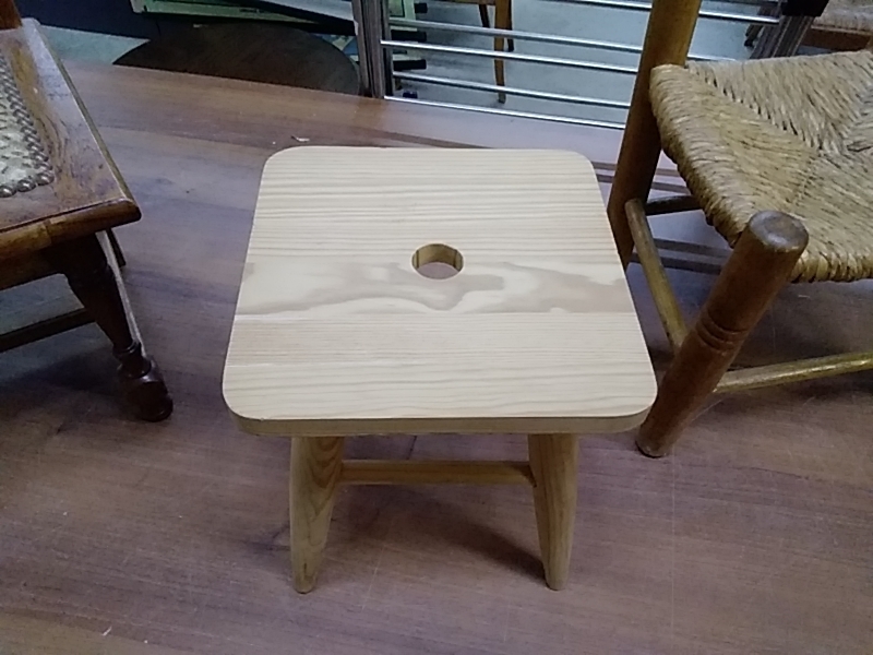 TABOURET 