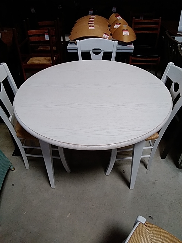 TABLE RONDE BLANCHE MOBILIER DE FRANCE