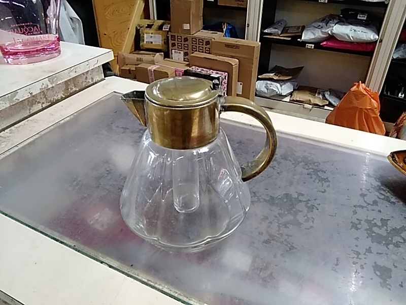 CARAFE ANCIENNE LAITON 