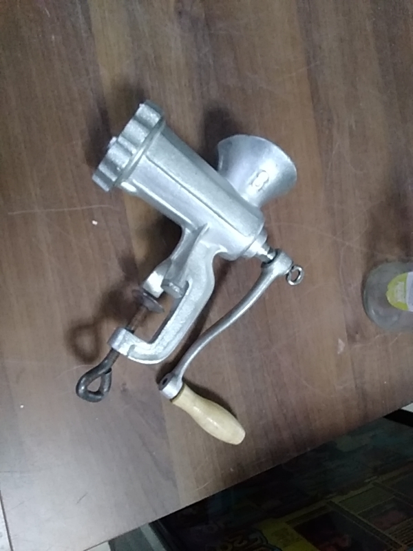 MACHINE À VIANDE 