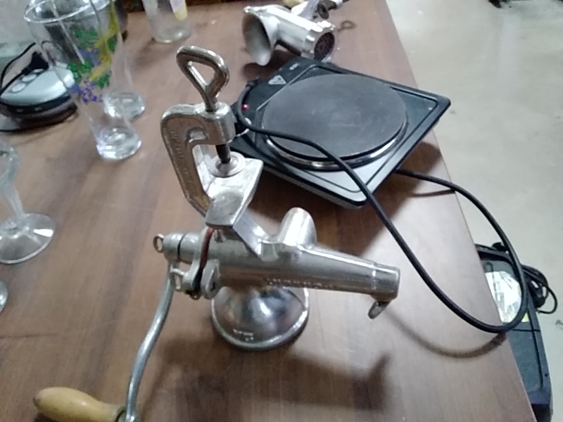 MACHINE À VIANDE 