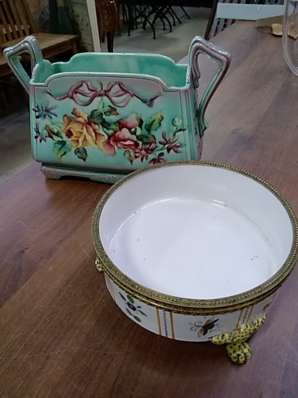 COUPE DÉCORÉE À LA MAIN 