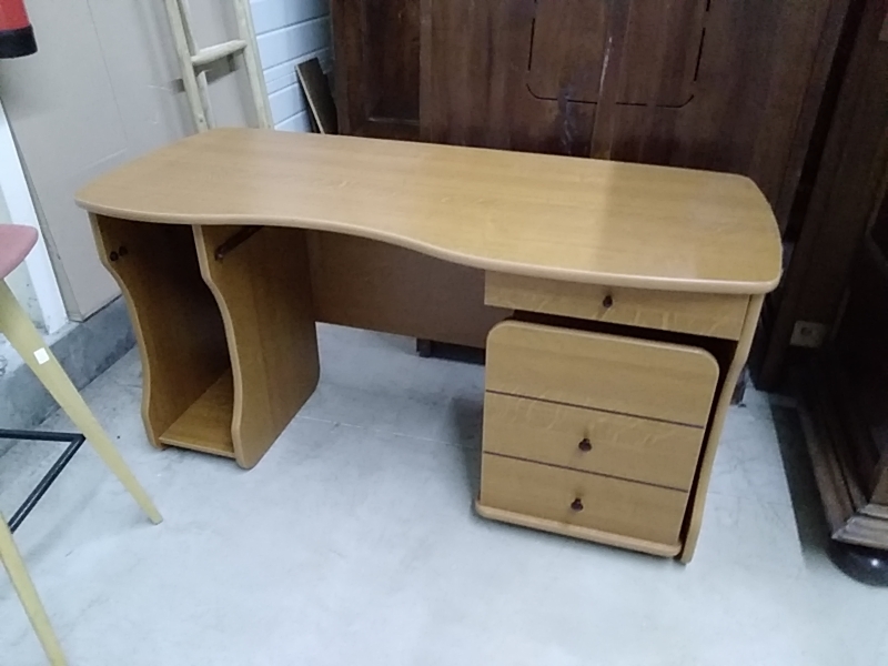 BUREAU 1 TIROIR AVEC CAISSON EN L’ÉTAT 