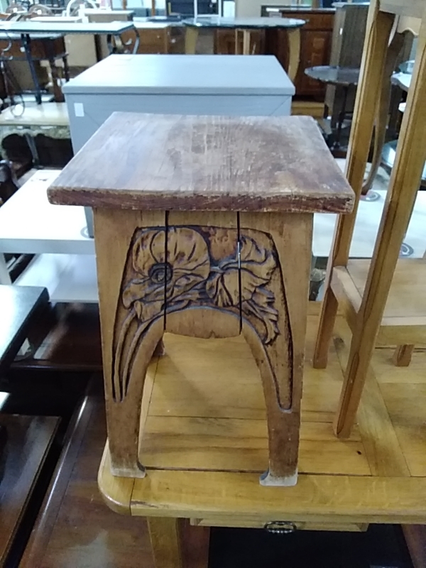 TABOURET BOIS