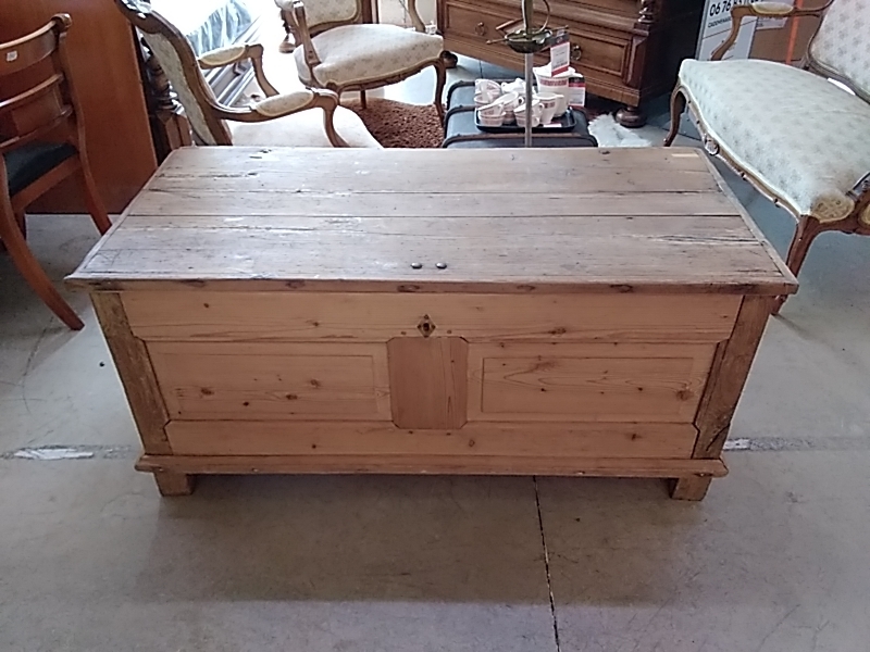 COFFRE ANCIEN BIEDERMEIER 