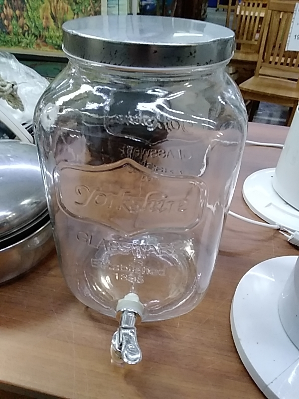 VERRE AVEC ROBINET 